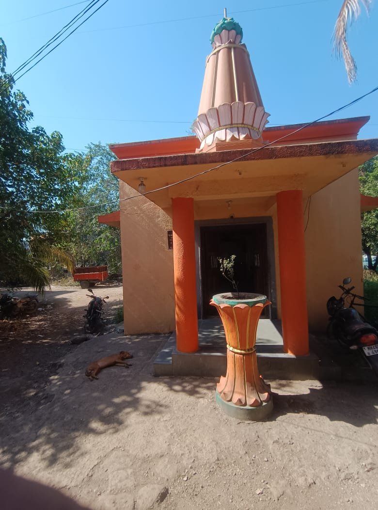 गावातील धार्मिक स्थळ – विचुंबे येथील मंदिर